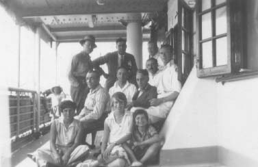 Millie Kahn (front left) in Nyasseland, May 1929